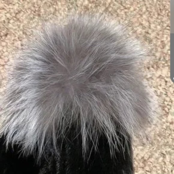 Real Fur - Rabbit & Fox Fur Hat - Picture 2 of 4
